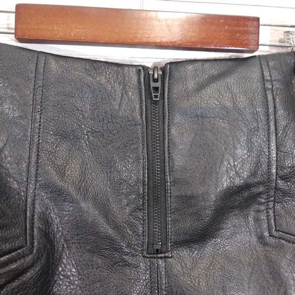 Blank NYC mini skirt zipper accent - Picture 4 of 8